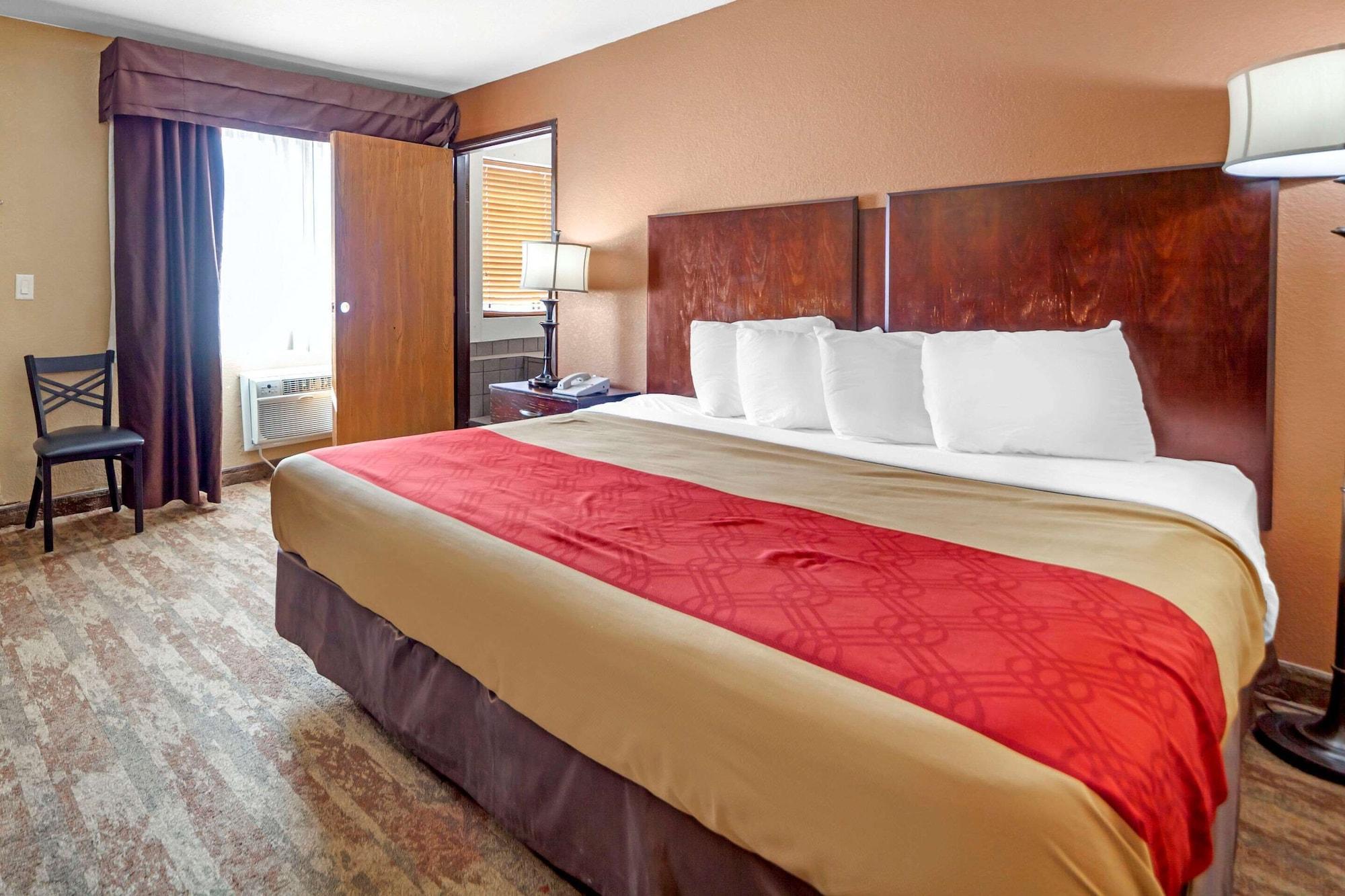 Econo Lodge Black Hills Рапид Сити Екстериор снимка