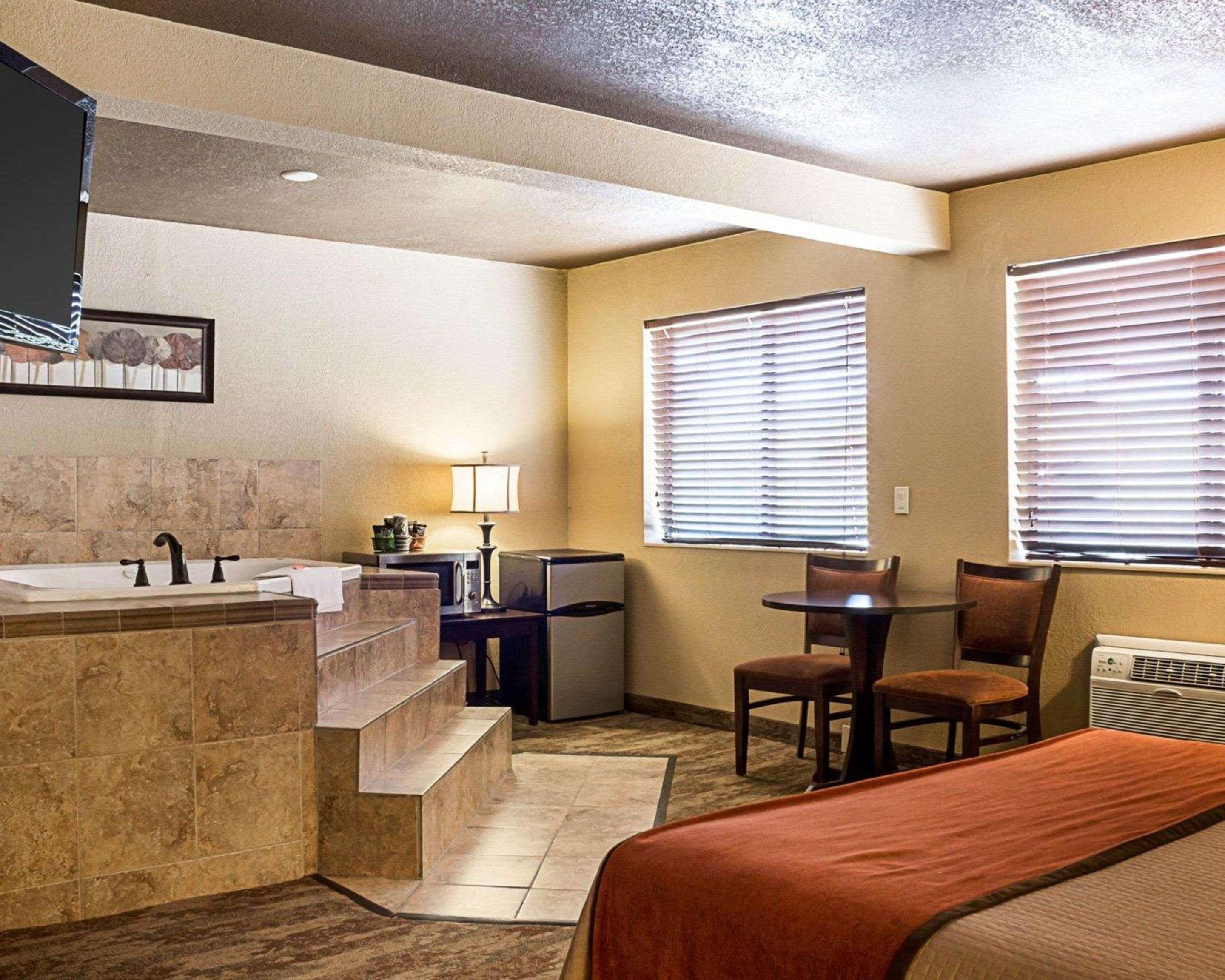Econo Lodge Black Hills Рапид Сити Екстериор снимка