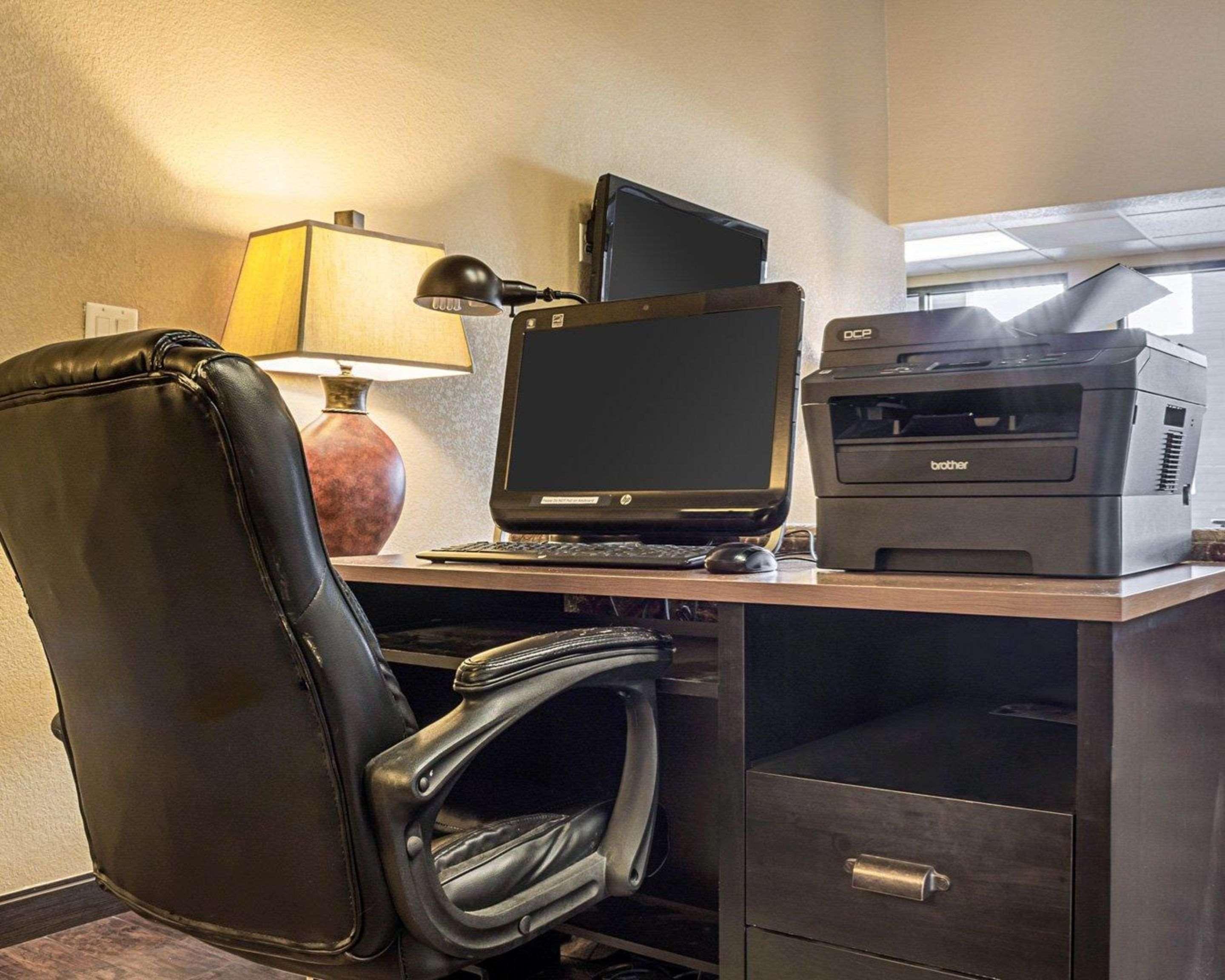 Econo Lodge Black Hills Рапид Сити Екстериор снимка