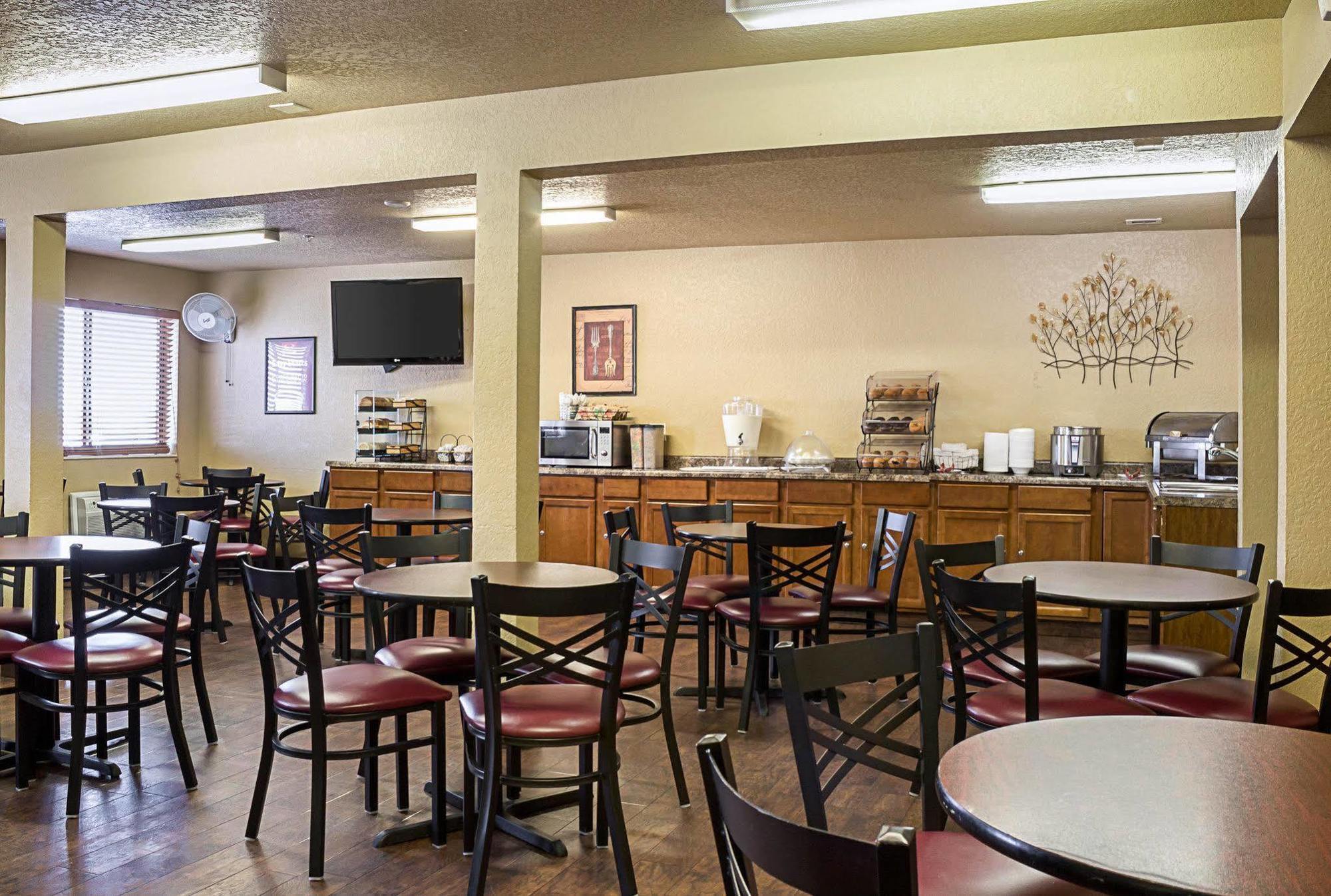 Econo Lodge Black Hills Рапид Сити Екстериор снимка